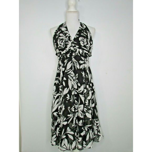 White House Black Market Dresses & Skirts - White House Black Market WHBM Floral Halter Dress